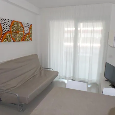 Apartment Modern Retreat With Private Pool Bibione